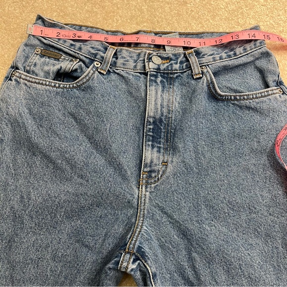 VINTAGE Calvin Klein Jeans Womens 12 Blue High Waisted Mom Jean Raw Hem Cut Off - Picture 5 of 10